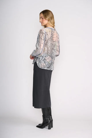 FOIL PIPELINE BLOUSE IN GLOBE STYLE FO8510