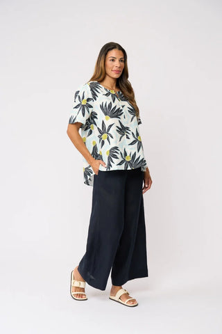 Foil ENCHANTING Top in Paper Flower | Style FO8691